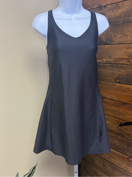 Old Navy Dresses & Skirts - Old Navy Black Athletic Dress with built in shorts Size L a line sleevless